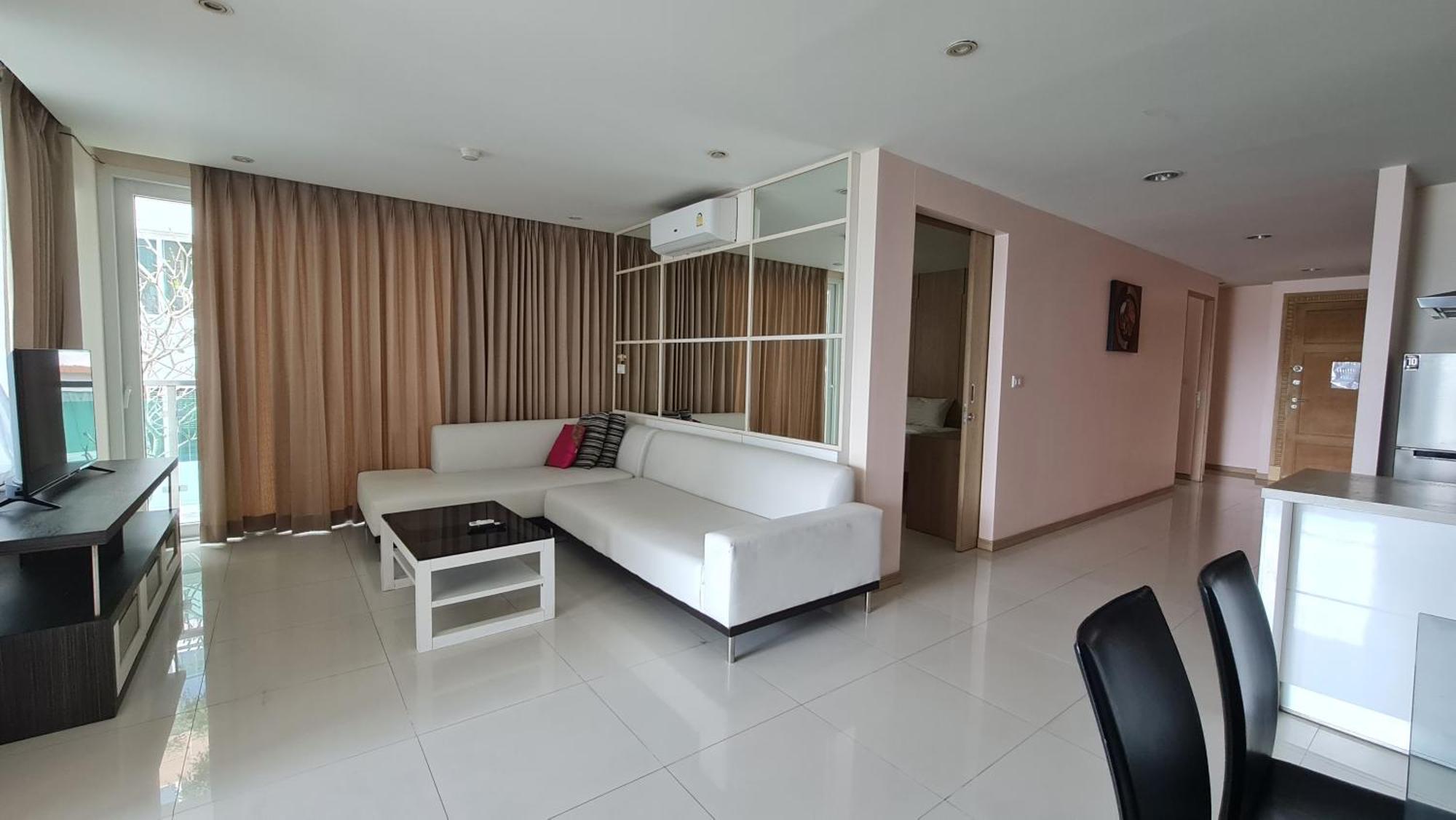 The Baycliff Residences Patong Exterior photo