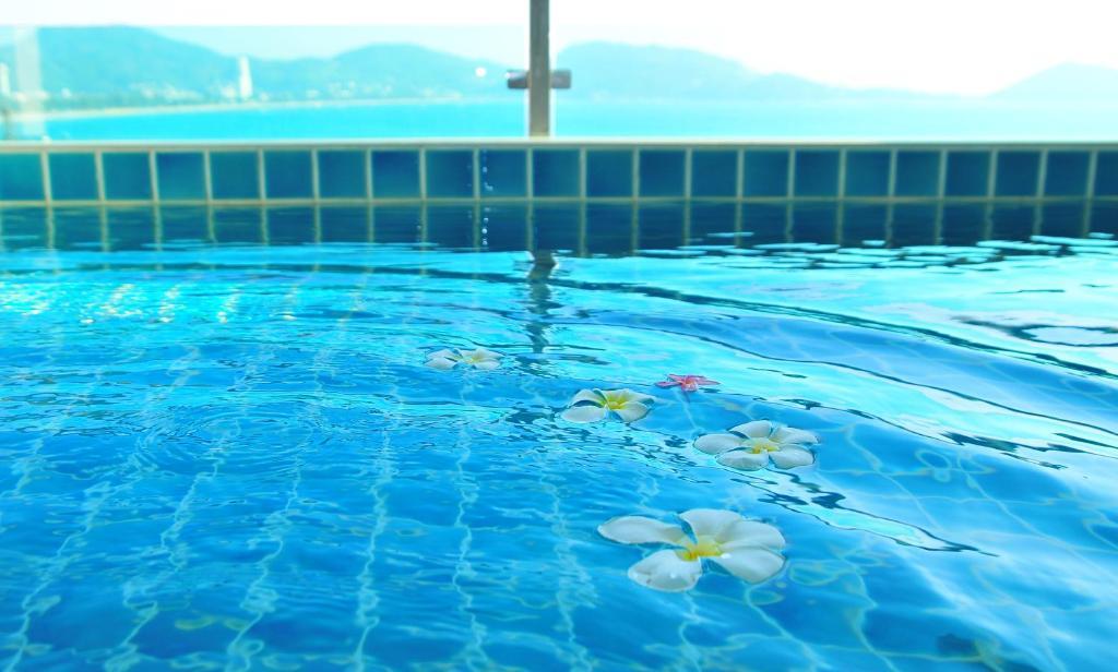 The Baycliff Residences Patong Exterior photo